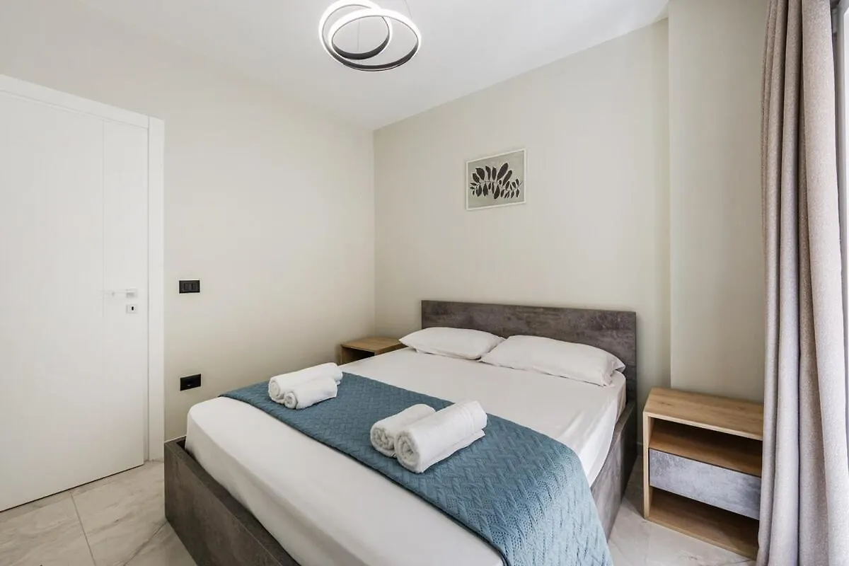 Relax Seafront Apartment By Ps Golem  Αλβανία